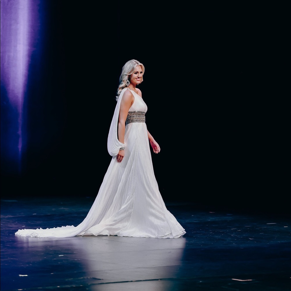 BEAUTIFUL Sherri Hill Couture dress- - Picture 5 of 8